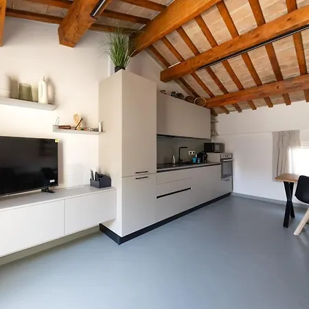Corso Diaz Penthouse Vintage Charm In The Center Of *