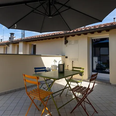 Corso Diaz Penthouse Vintage Charm In The Center Of *