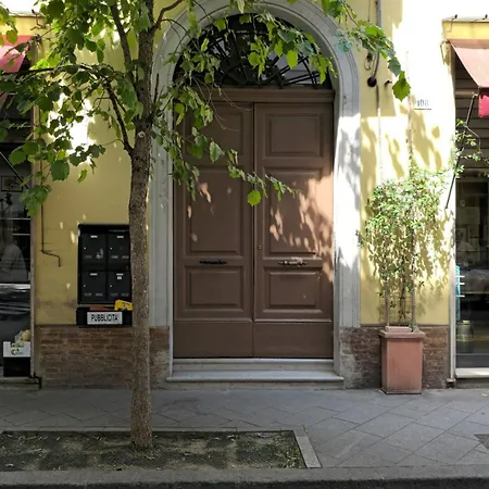 Corso Diaz Penthouse Vintage Charm In The Center Of *